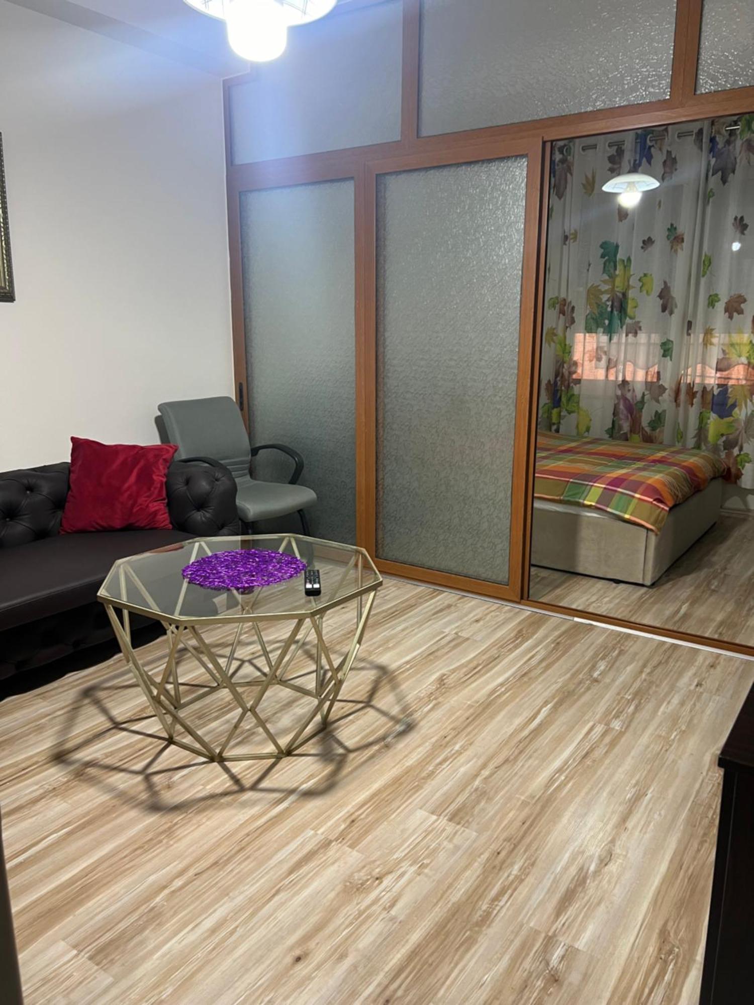 Ergi'S Studio Apartment تيرانا المظهر الخارجي الصورة